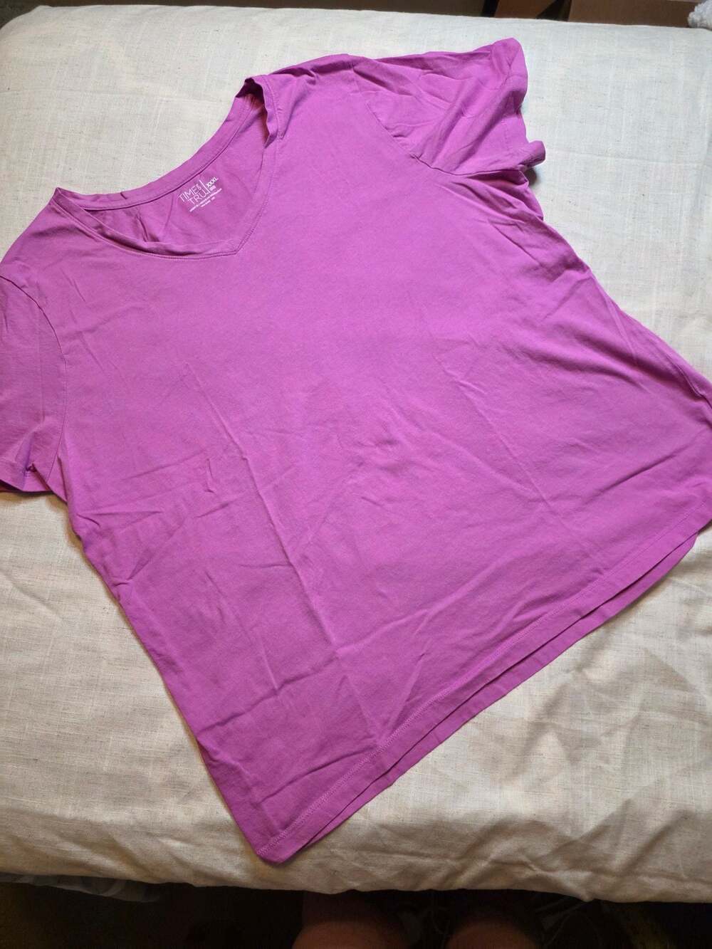 Time and Tru Women's Short Sleeve V-Neck T-Shirt Pink/Purple XXXL (22)